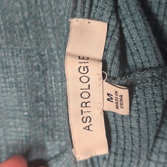 Women's Size Med, Astrologie, Teal Colored, Open Front, Long Sleeved, Ca… - Picture 8 of 8